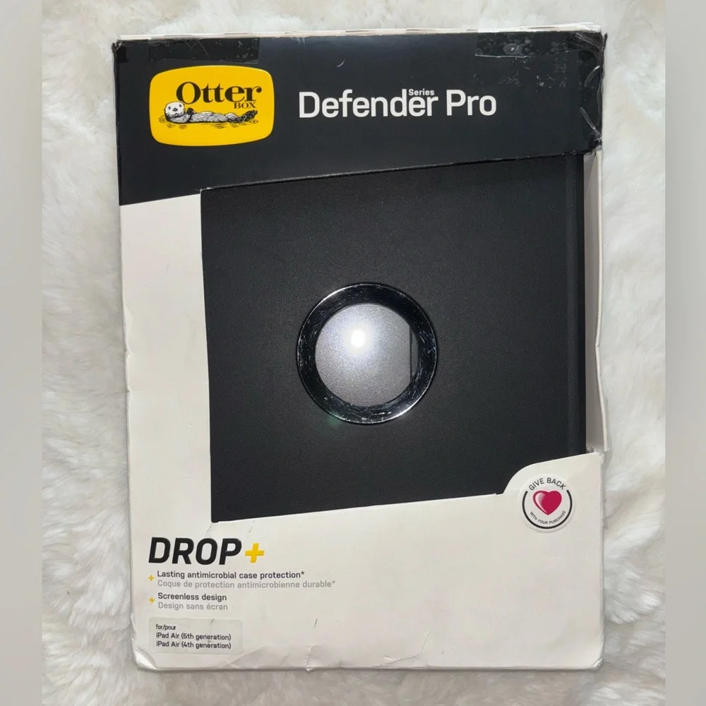 OtterBox Defender Pro Apple IPad Case Cover 4th & 5th generation. GENTLY USED .